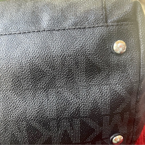 Michael Kors Monogram Logo Print Jet Set East West Tote Bag - Picture 8 of 9